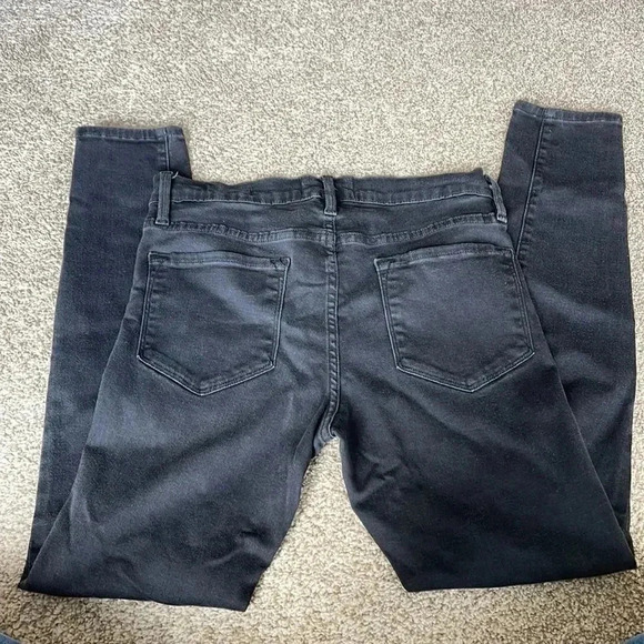 FRAME denim | Black 'Le Skinny High' Jeans in Film Noir - Picture 13 of 15